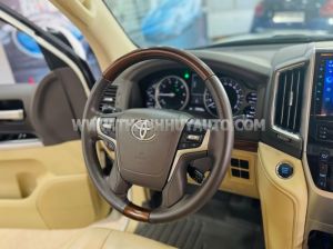 Xe Toyota Land Cruiser VX 4.6 V8 2015