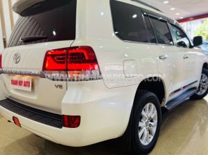 Xe Toyota Land Cruiser VX 4.6 V8 2015