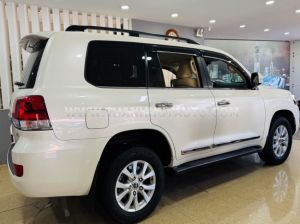 Xe Toyota Land Cruiser VX 4.6 V8 2015