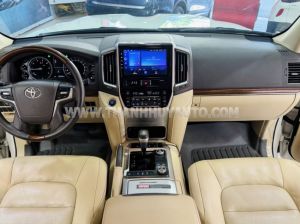 Xe Toyota Land Cruiser VX 4.6 V8 2015