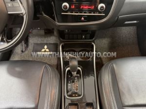 Xe Mitsubishi Outlander 2.0 CVT 2020