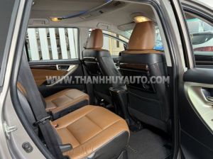 Xe Toyota Innova 2.0V 2017