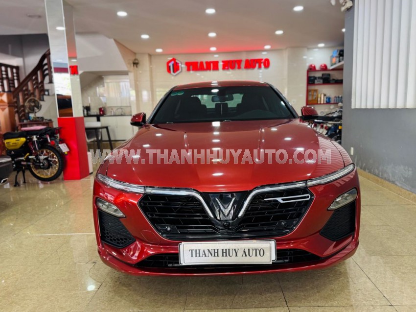 VinFast Lux A 2.0 Base 2.0 AT 2021