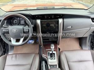 Xe Toyota Fortuner 2.7V 4x2 AT 2017