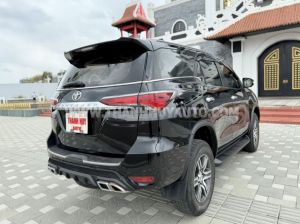 Xe Toyota Fortuner 2.7V 4x2 AT 2017