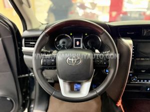 Xe Toyota Fortuner 2.7V 4x2 AT 2017