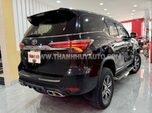 Xe Toyota Fortuner 2.7V 4x2 AT 2017