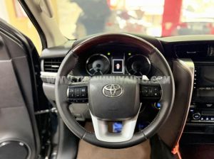 Xe Toyota Fortuner 2.7V 4x2 AT 2017