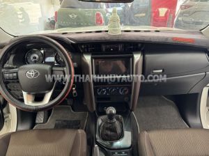 Xe Toyota Fortuner 2.4G 4x2 MT 2019