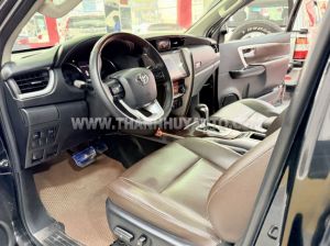 Xe Toyota Fortuner 2.7V 4x2 AT 2017