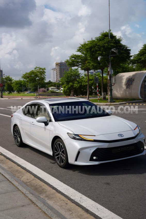 Toyota Camry 2.0Q 2025