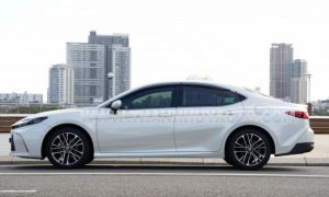 Xe Toyota Camry 2.0Q 2025
