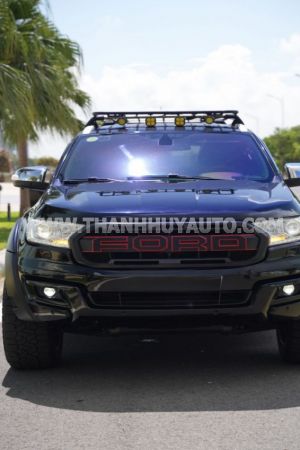 Xe Ford Everest Titanium 2.2L 4x2 AT 2017